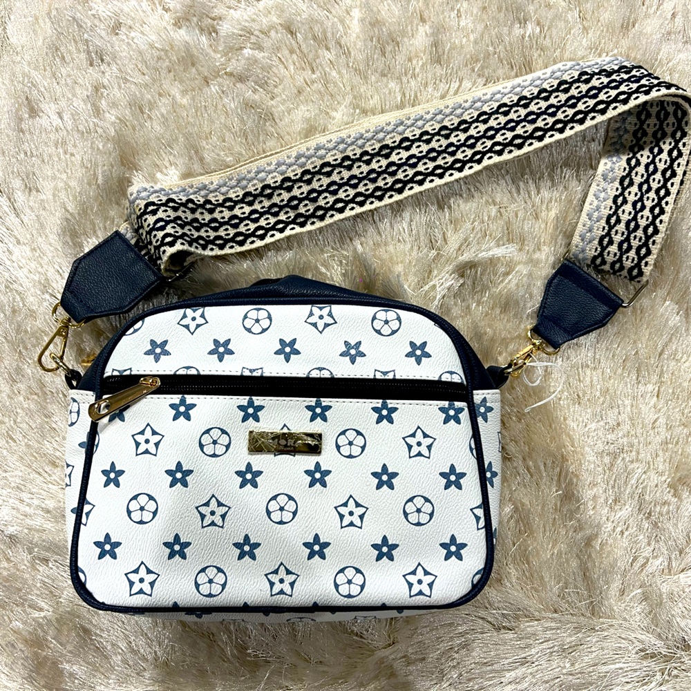 Floral Pattern Cross Body Purse white and gray 👜